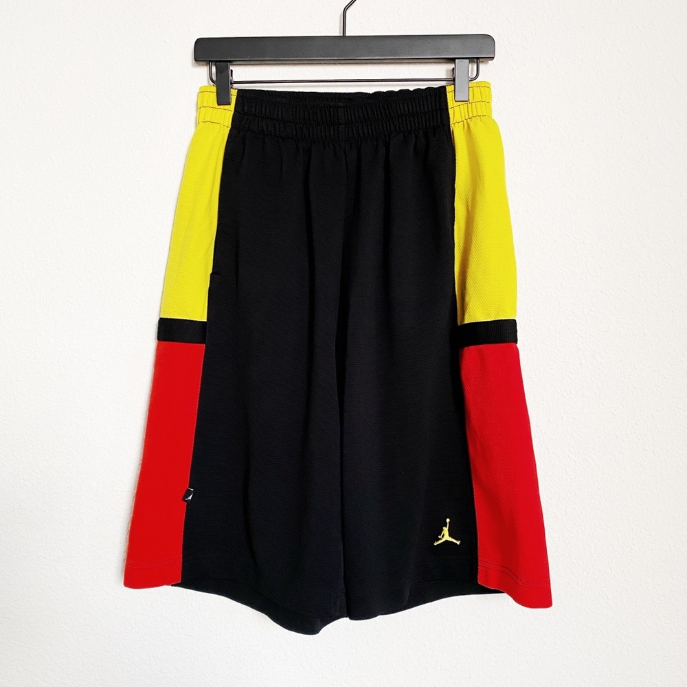 Jordan Black/Yellow/Red Basketball Gym Shorts M